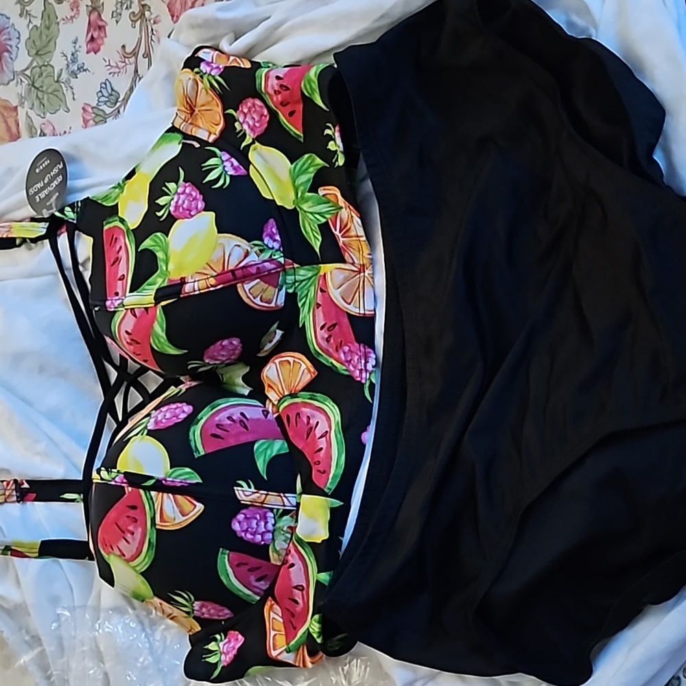 TORRID & MIRACLESUIT Fruit Print Lattice Push Up Balconette Bikini 1 1x NWT